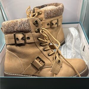 Cliffs by WHITE MOUNTAIN Beige Lace-Up Boots with Knit Cuff